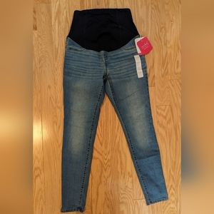 NWT Maternity Jeans - Size 2R